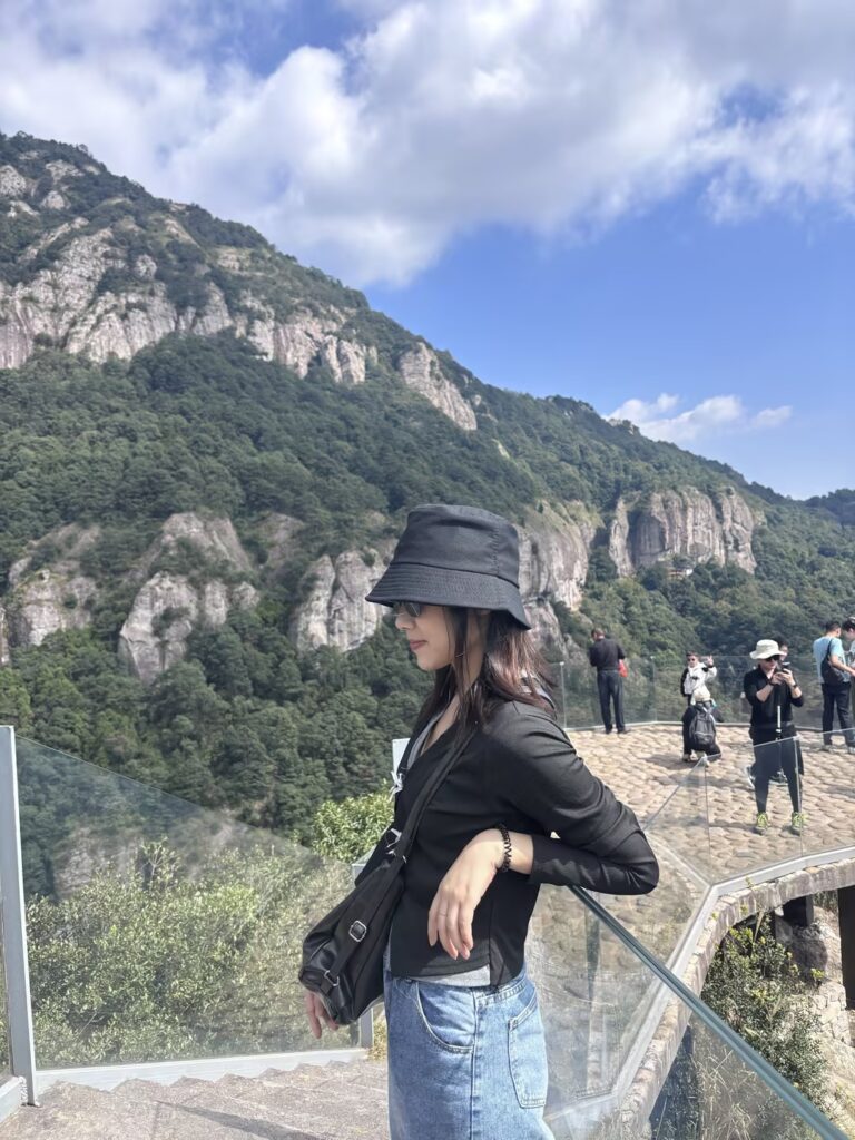 2025-10-26-phltd-vertriebsteam-teambuilding-yandang-gebirge4